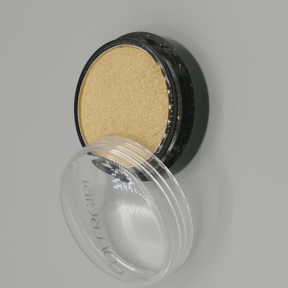 3/$12 CoverGirl Eyeshadow Flamed Out 320 Melted Gold NWT
